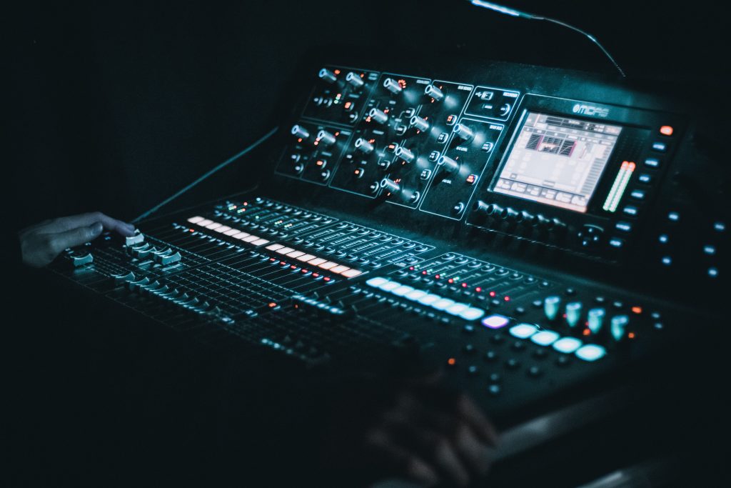 live mixing equipment